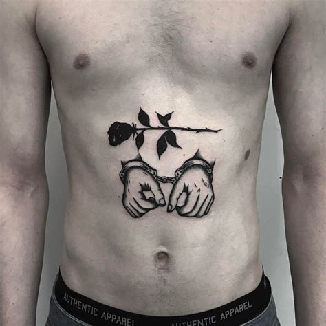 tatuajes debajo del abdomen hombre|Tatuajes debajo del abdomen hombres